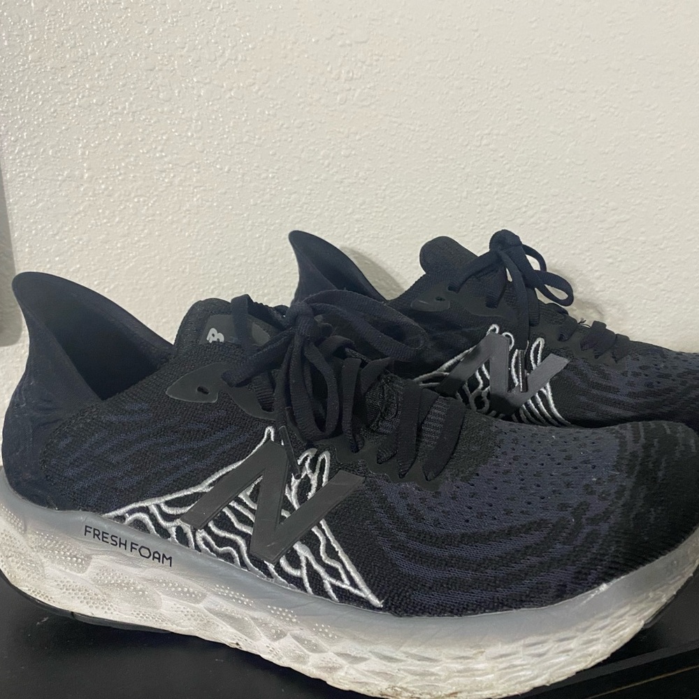 New Balance Fresh Foam 1080v10 Mens Size 9.5